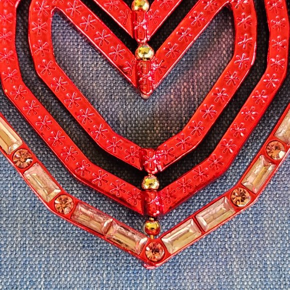 ❤️🏩Betsey Johnson 3-D HEART Statement Necklace - NWT🏩❤️ - Picture 10 of 16